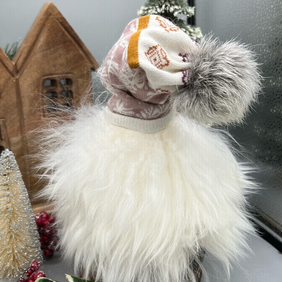 Gnome Tomte Nordic Folklore Mystical Sheepskin Rabbit Fur Wool Figurine - Picture 4 of 5